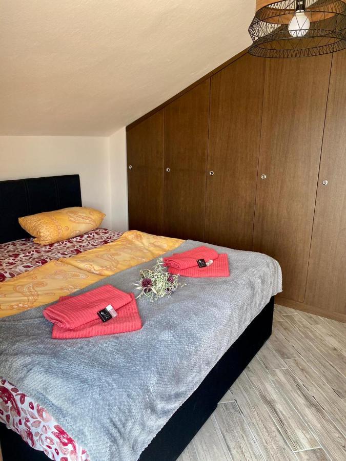 Pachmann Apartments Неа Плагия Екстериор снимка